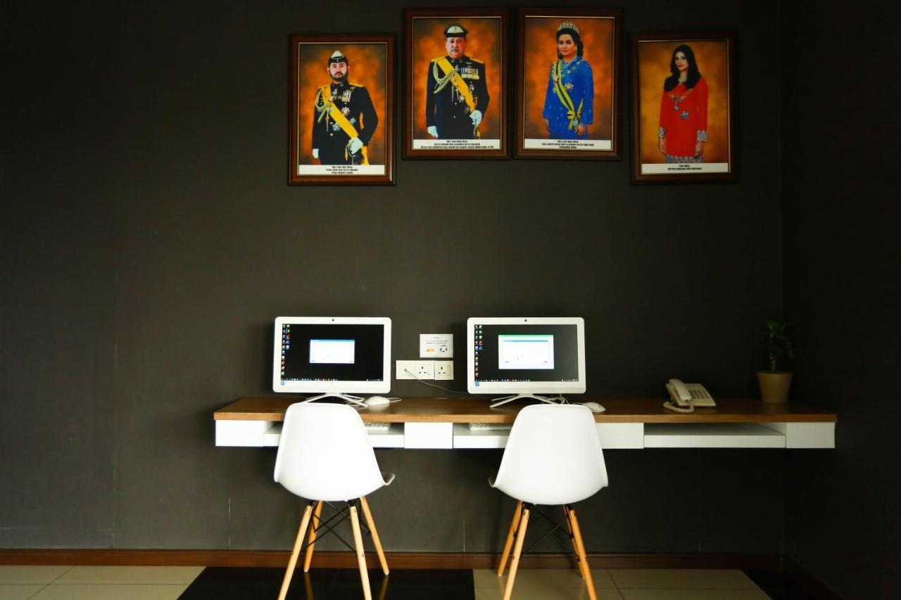 Starz Hotel Kluang Extérieur photo